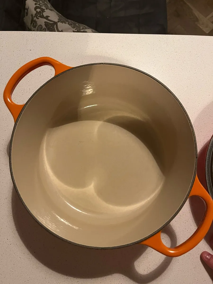 Le Creuset cast iron cookware set - Image 3