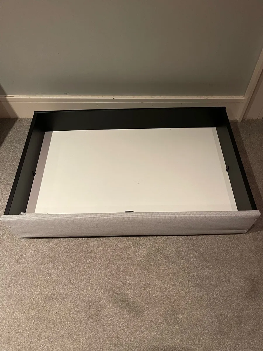 Fabulous Grey Fabric 4Ft 6” Double Bed Frame - Image 2