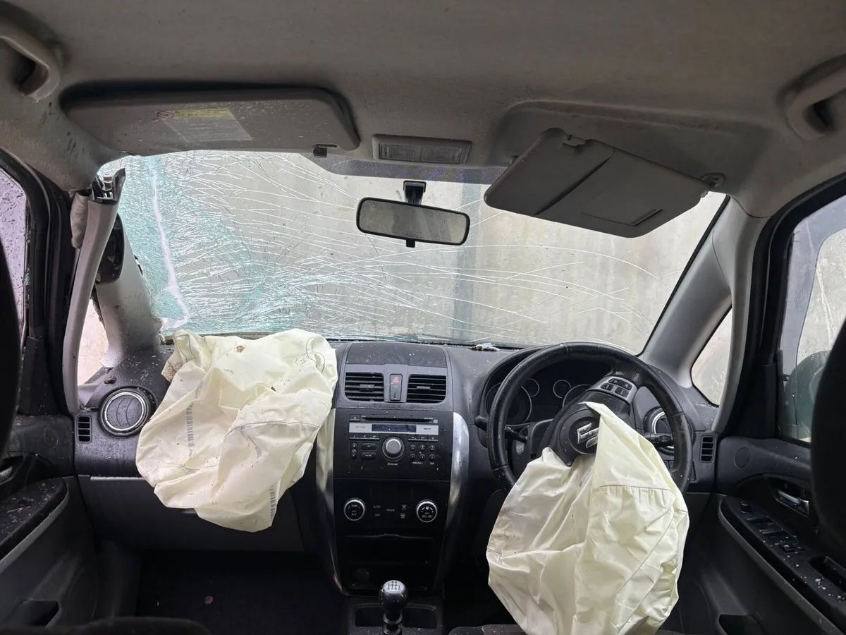 2012 Suzuki Sx4 for parts - Image 2