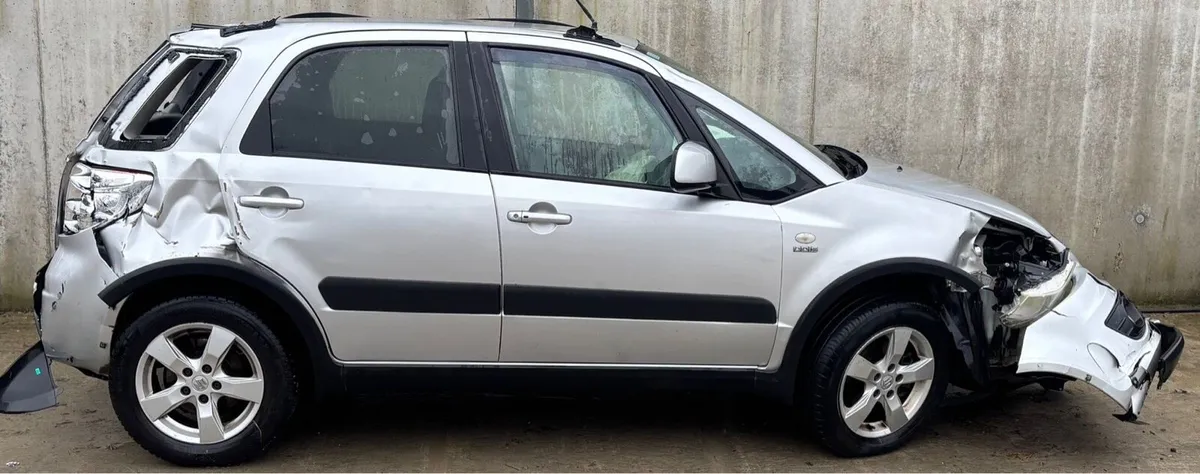 2012 Suzuki Sx4 for parts - Image 4