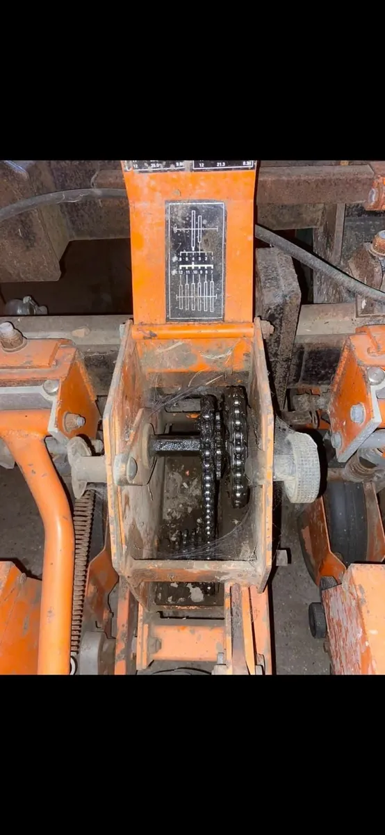 Stanhay 12 row beet drill - Image 3