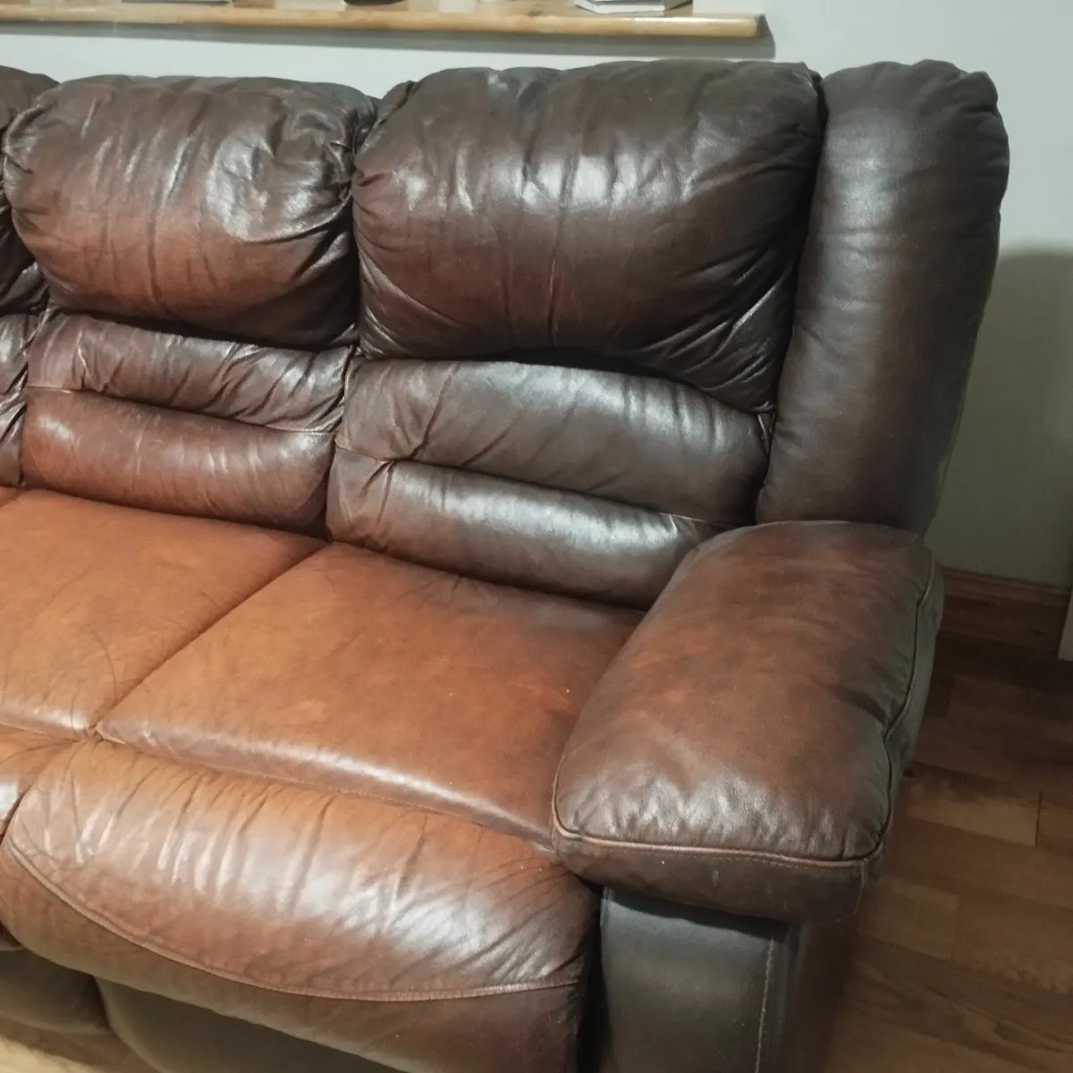 Leather couch - Image 1