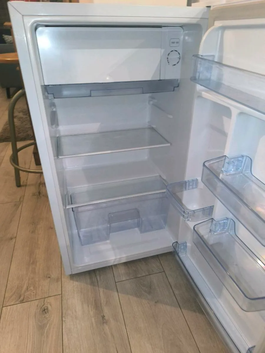 Under Counter Fridge 91l - Image 2