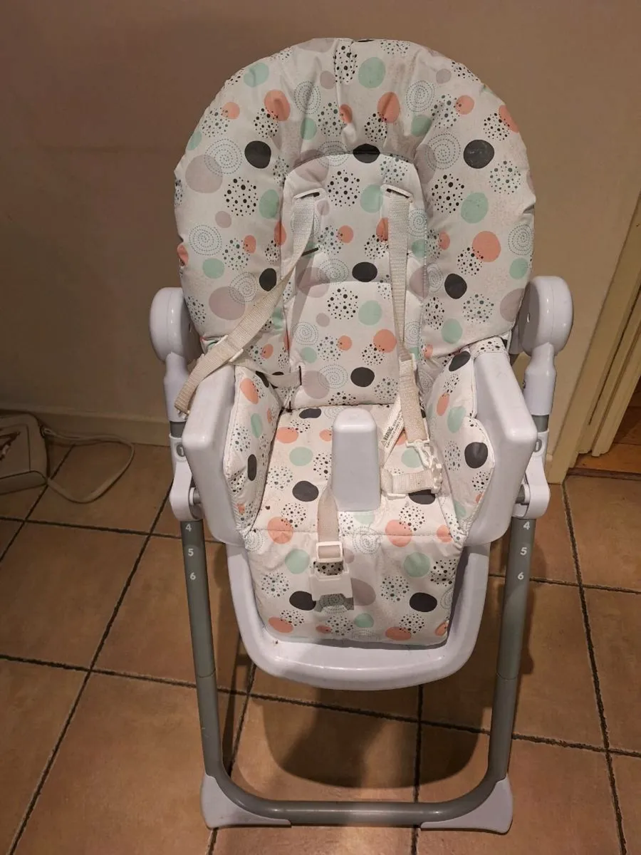 Child's Highchair - Image 1
