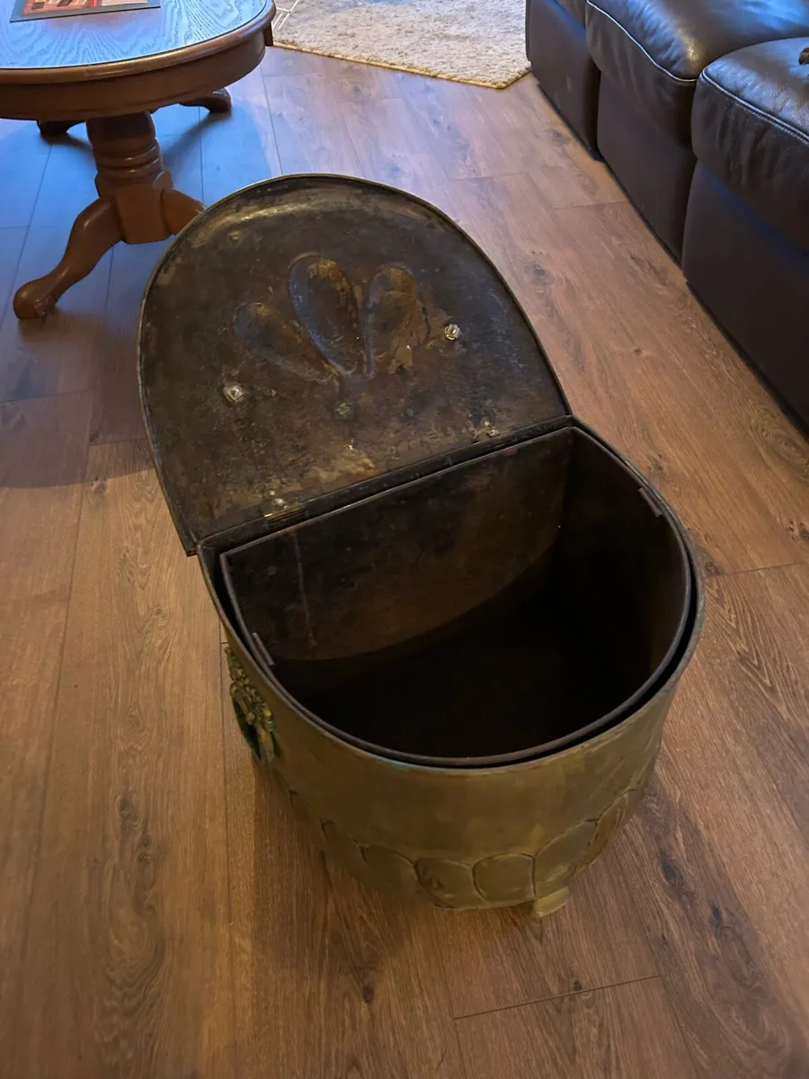 Vintage Copper Fire Log Box - Image 3