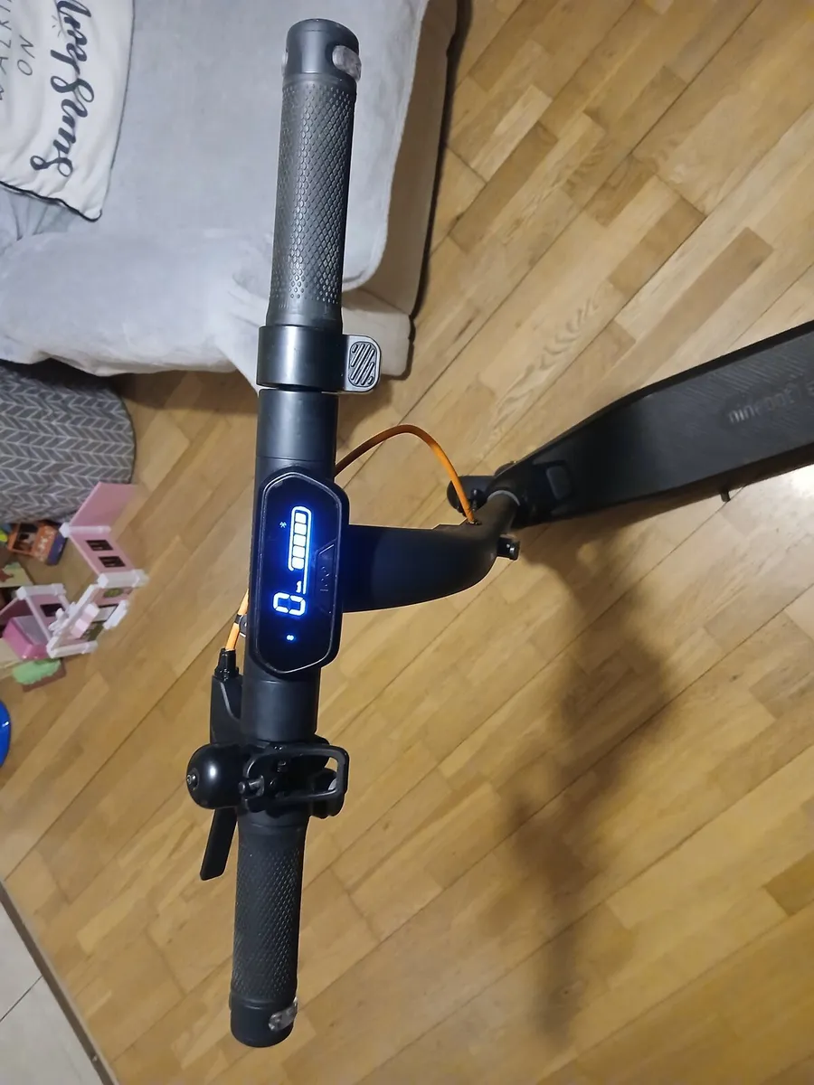 Electric scooter - Image 4