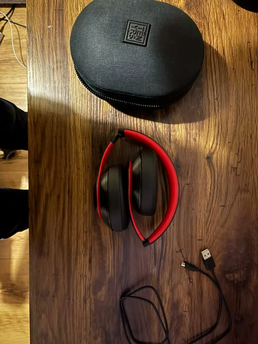 Beats Studio3 Wireless Noise Cancelling Over-Ear - Image 3