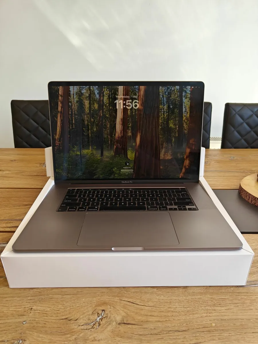 Macbook Pro 16-inch i9 2019 - Image 1