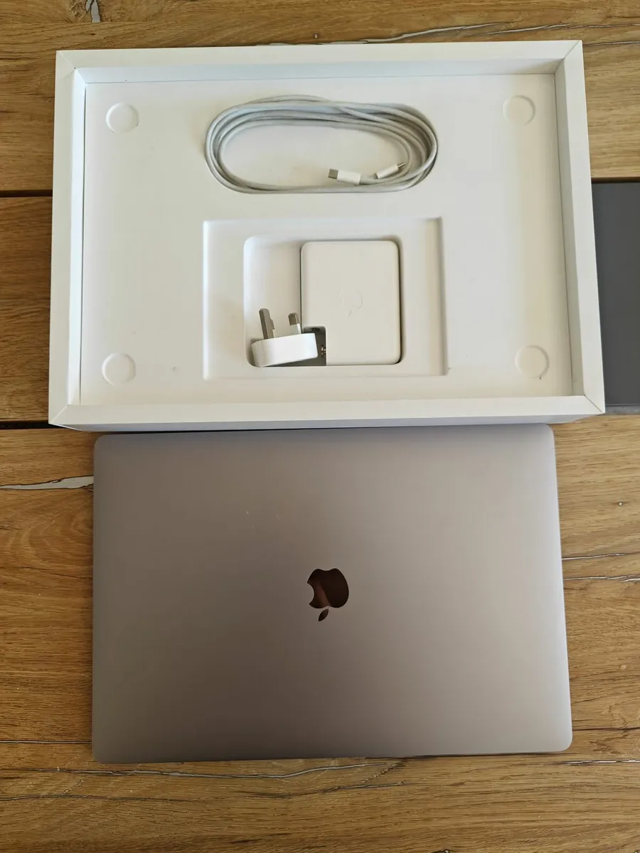 Macbook Pro 16-inch i9 2019 - Image 4