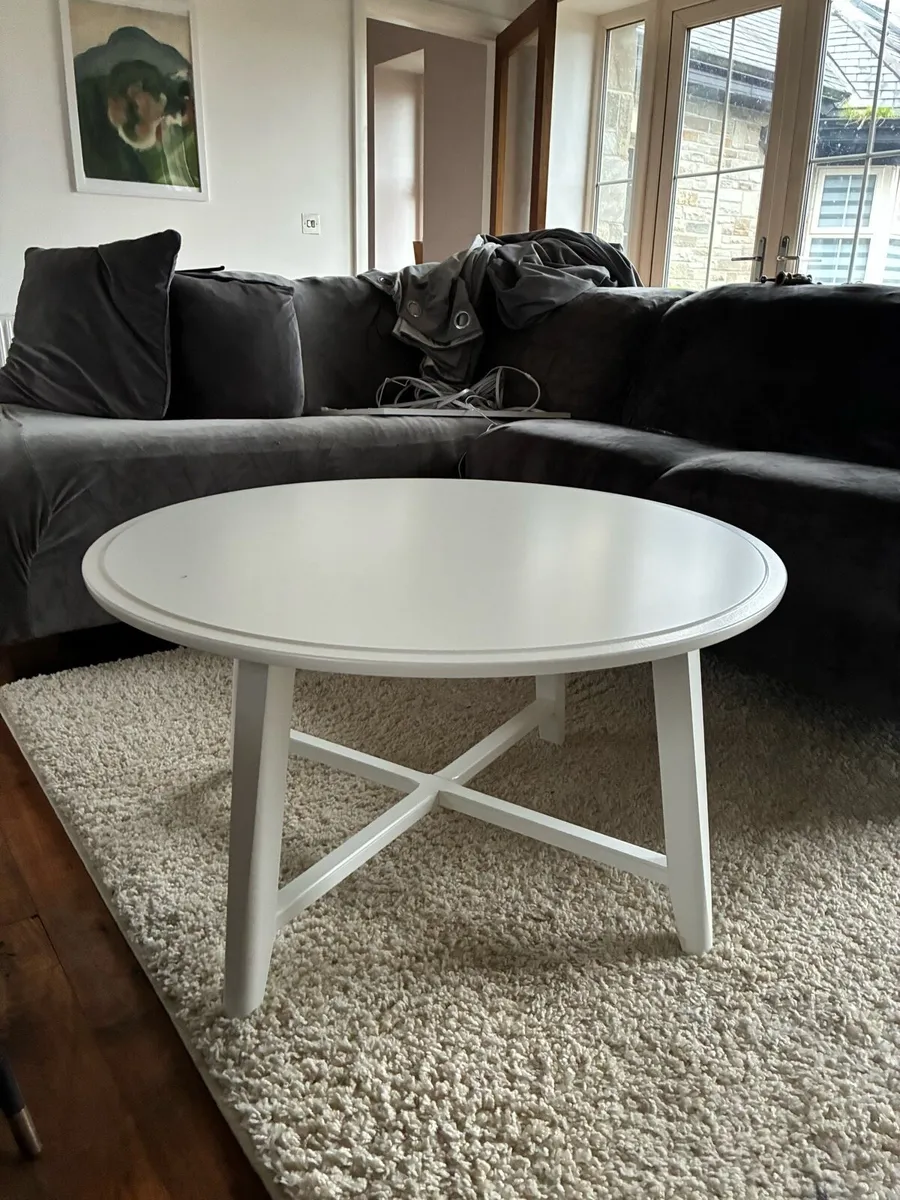 Brand new - never used- Round coffee table - Image 1