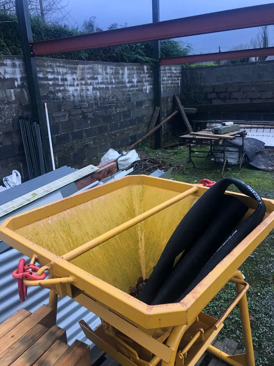 Concrete Skip - Image 3