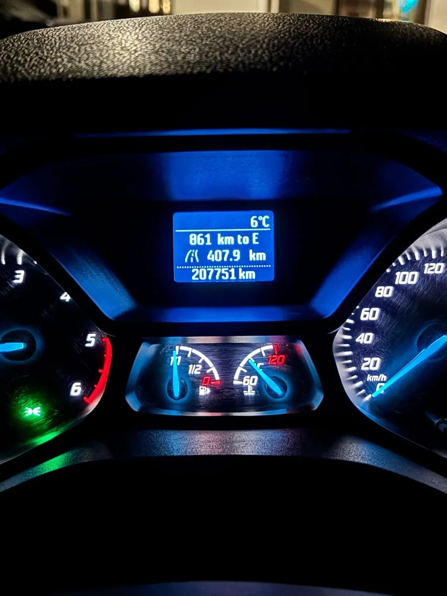 Ford Transit Connect - Image 4