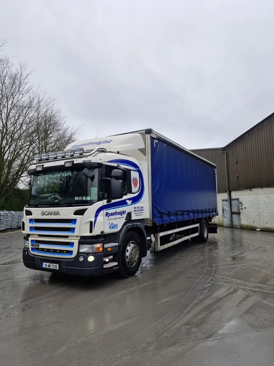 Scania P230 rigid with Taillifts - Image 3