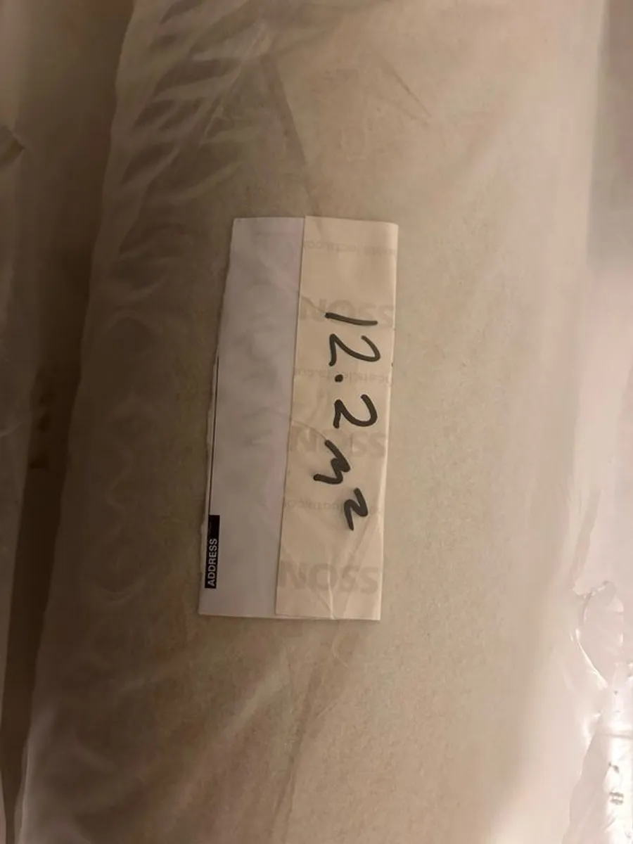 3x4m brand new roll of carpet - Image 4