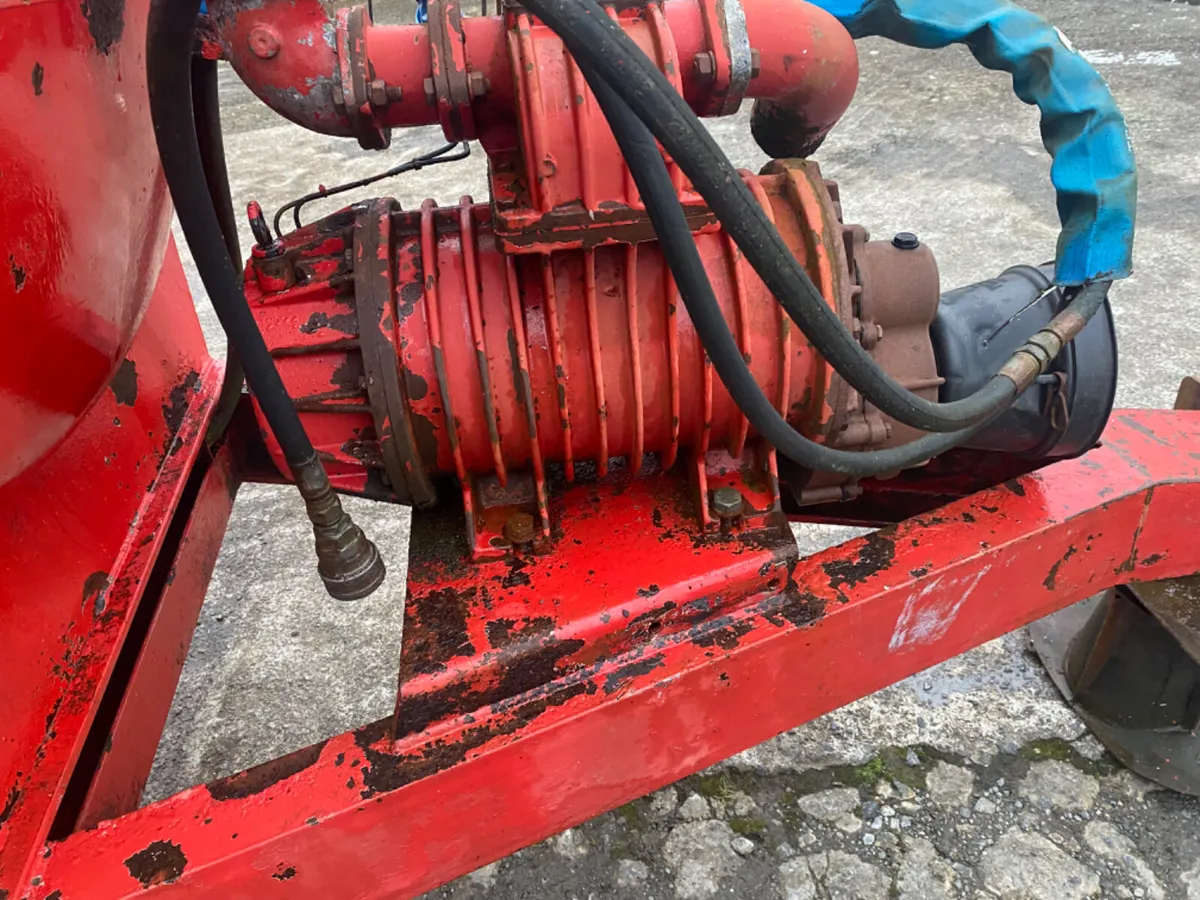 Hi spec 1350 gallon slurry tank - Image 4