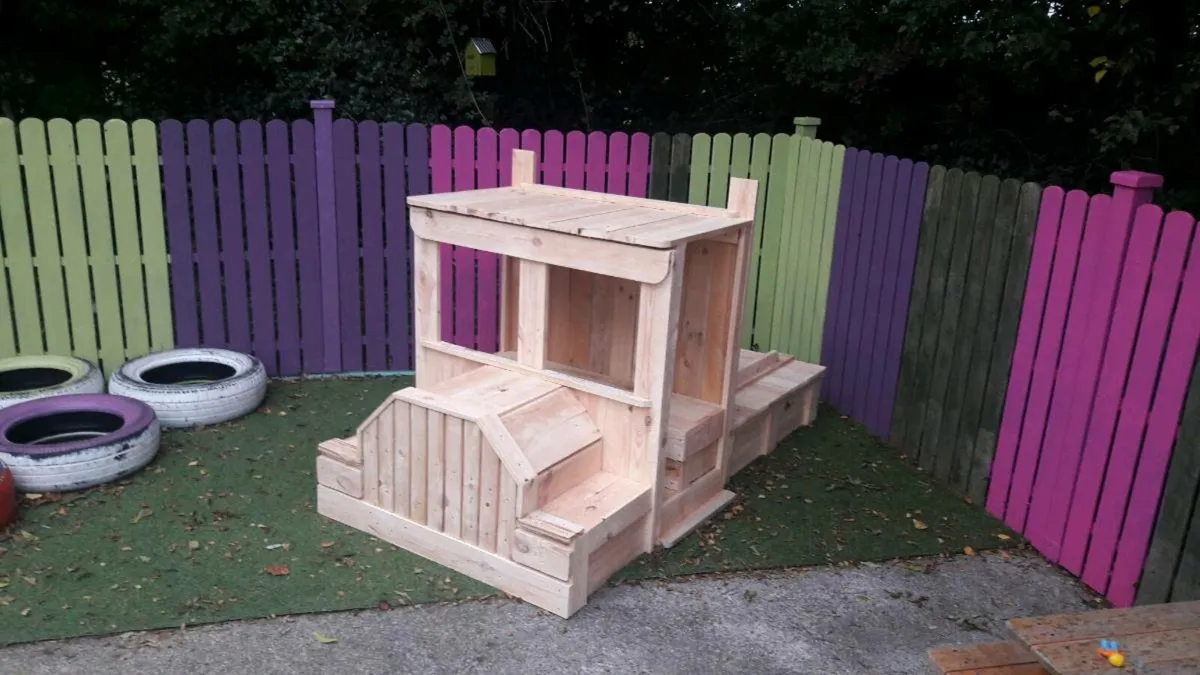 Handmade truck sandpit - Image 3