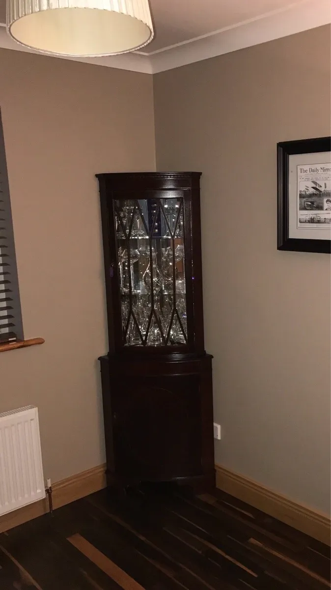 Mahogany corner unit - Image 1