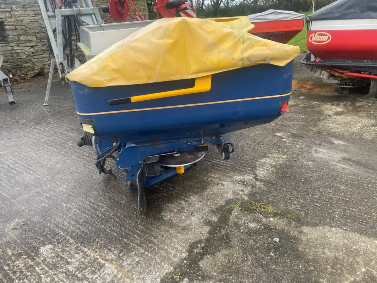 Bogbaille fertiliser spreader - Image 4