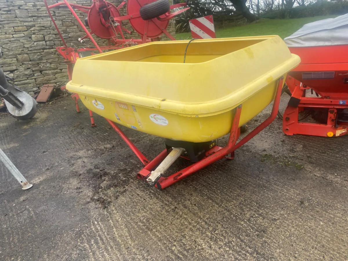 Cosmo 1 ton spreader - Image 3