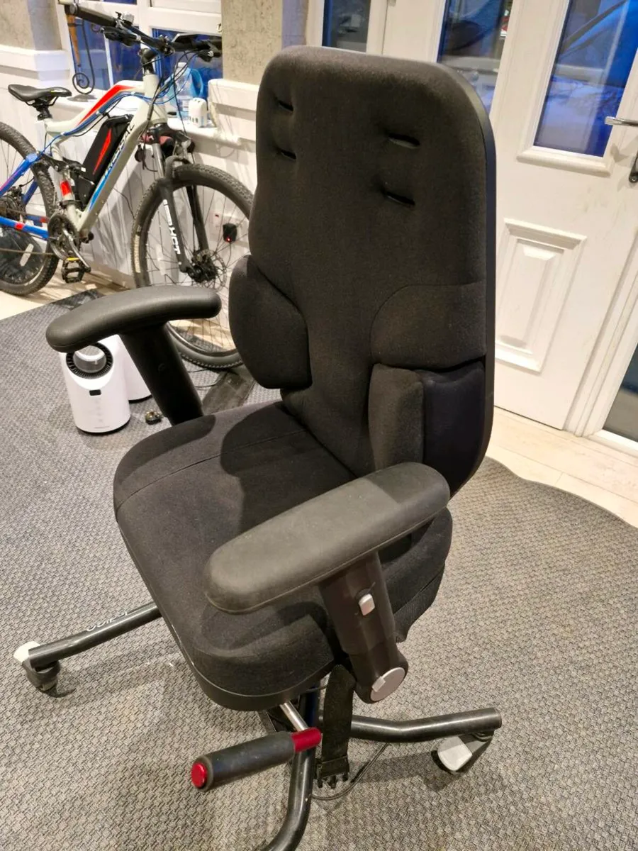 Indigo therapy chair - Image 3