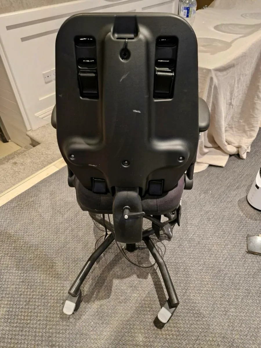 Indigo therapy chair - Image 4