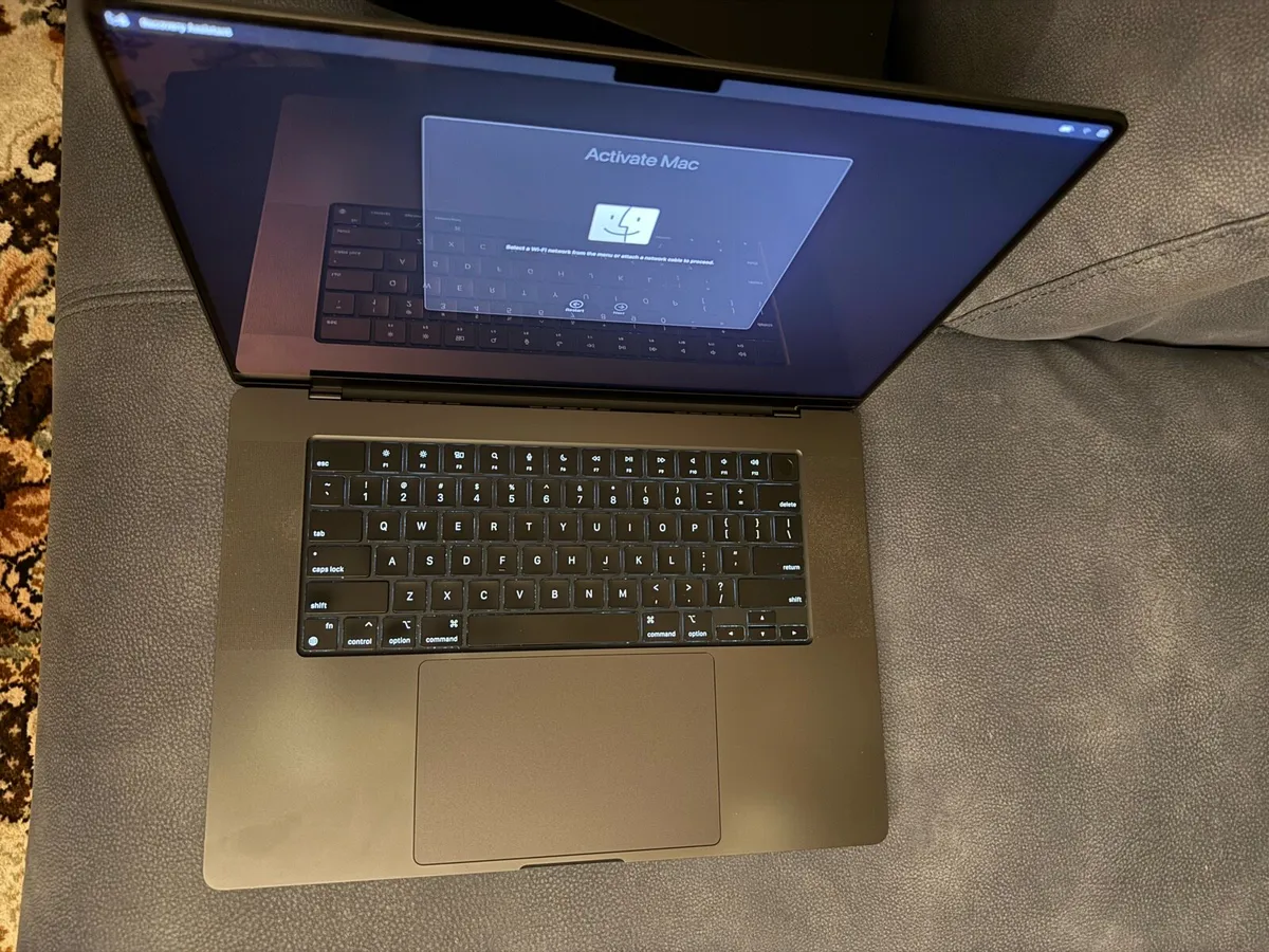 MacBook Pro 16” 2023 - M3 Pro/ 36GB RAM - Image 2