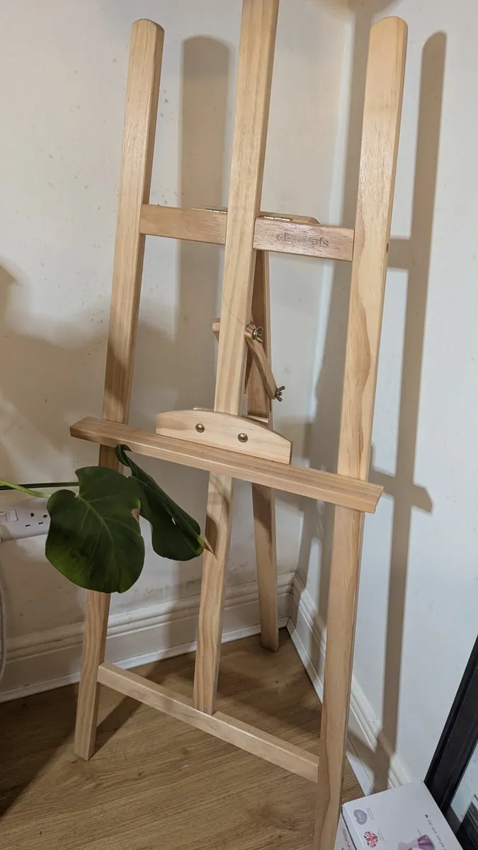 Elements Easel - Image 1