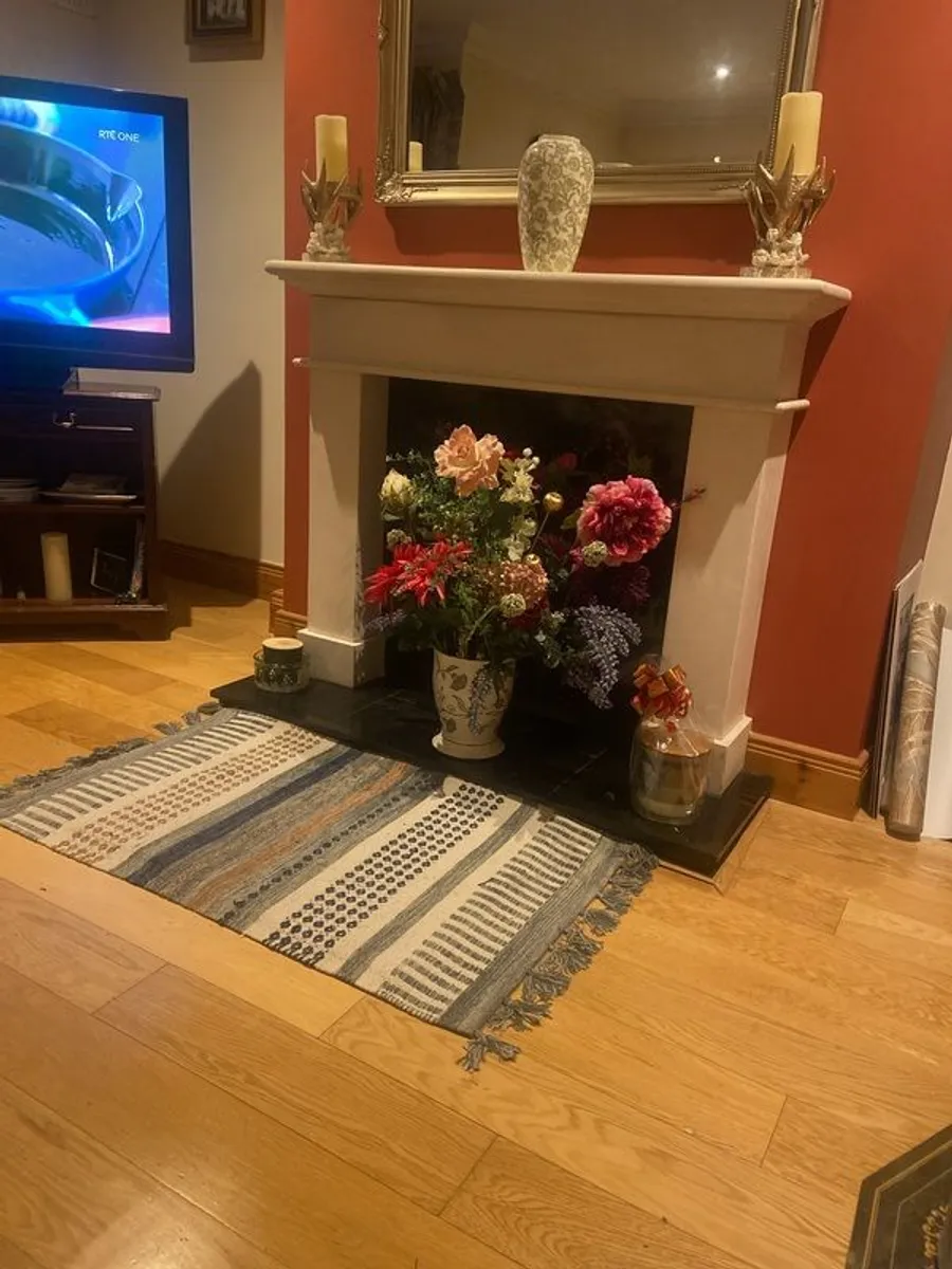 Mantle piece stone cream surround - Image 1