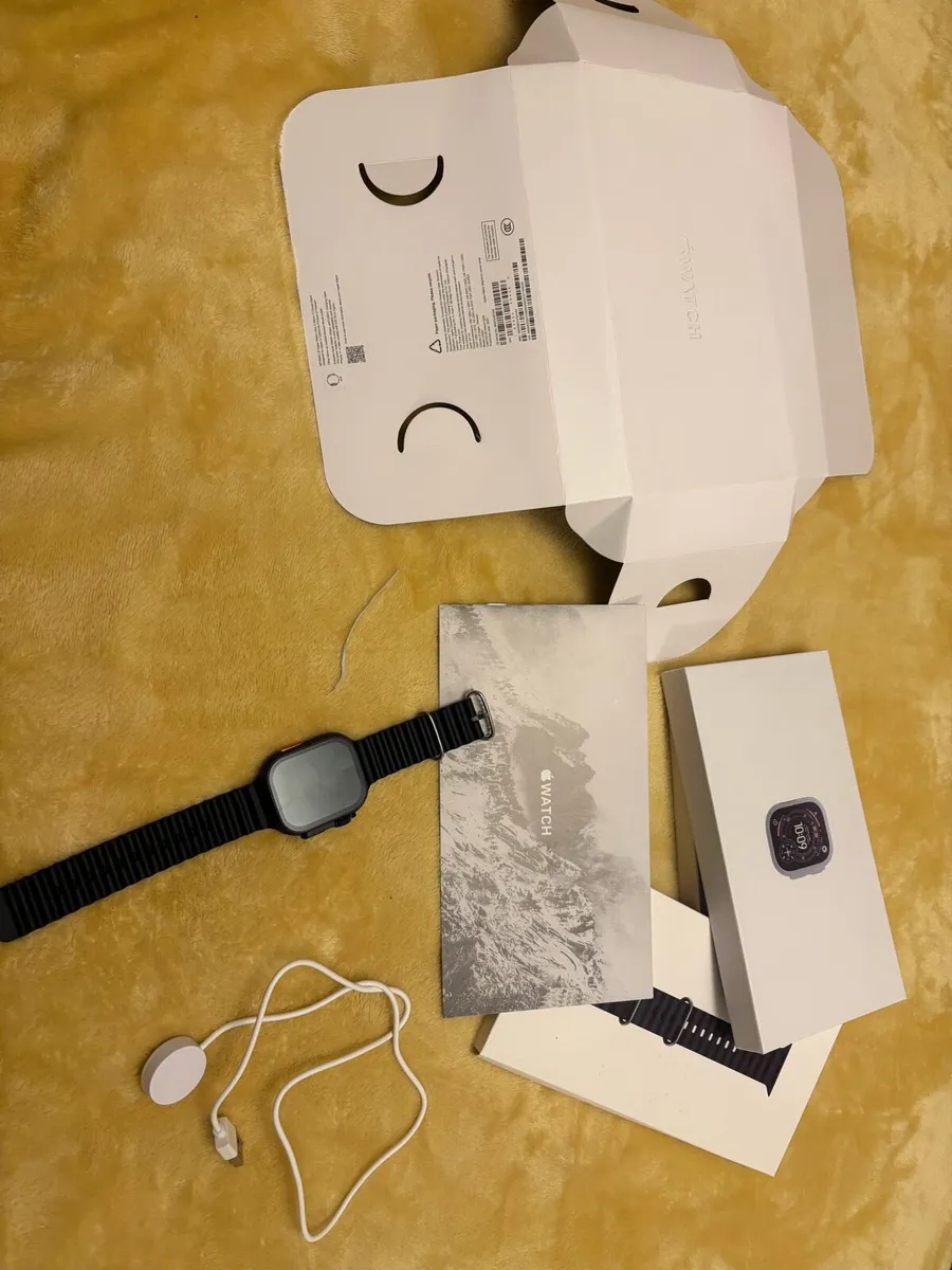 Apple Watch - Image 1