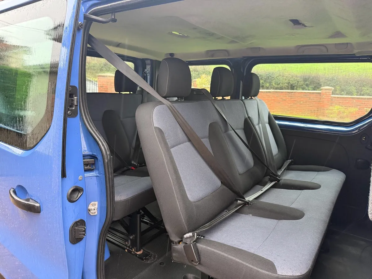 9 seater mini bus - Image 4