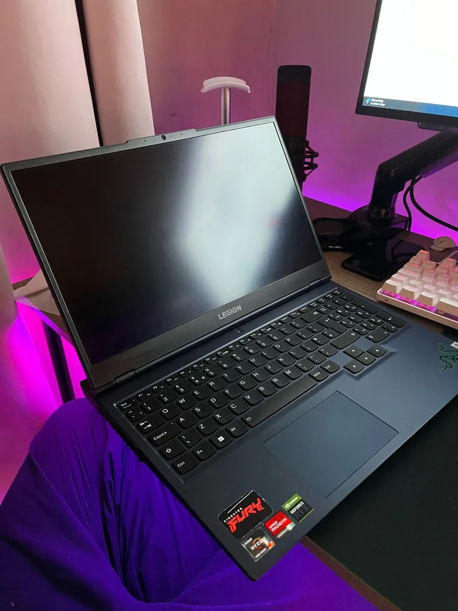 Laptop - Image 1