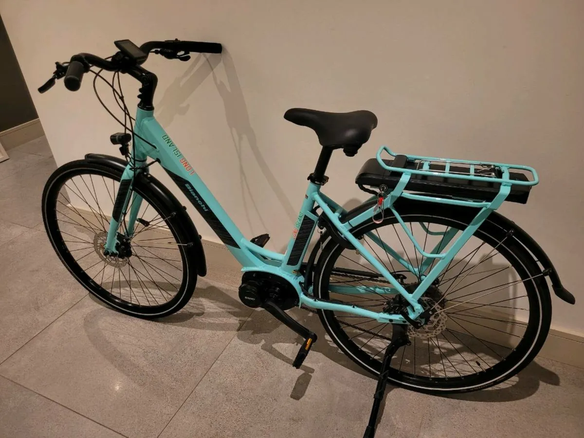 Bianchi Long Island E Bike - Image 1