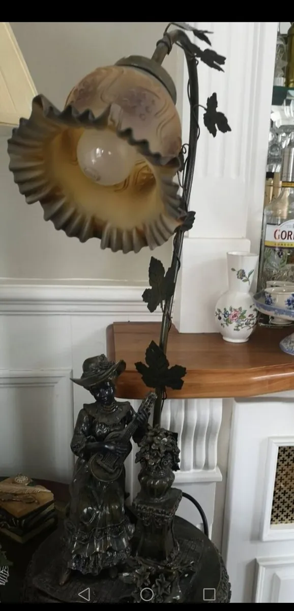 **CLEARANCE*** Brand New Unusual Desk / Table Lamp - Image 1