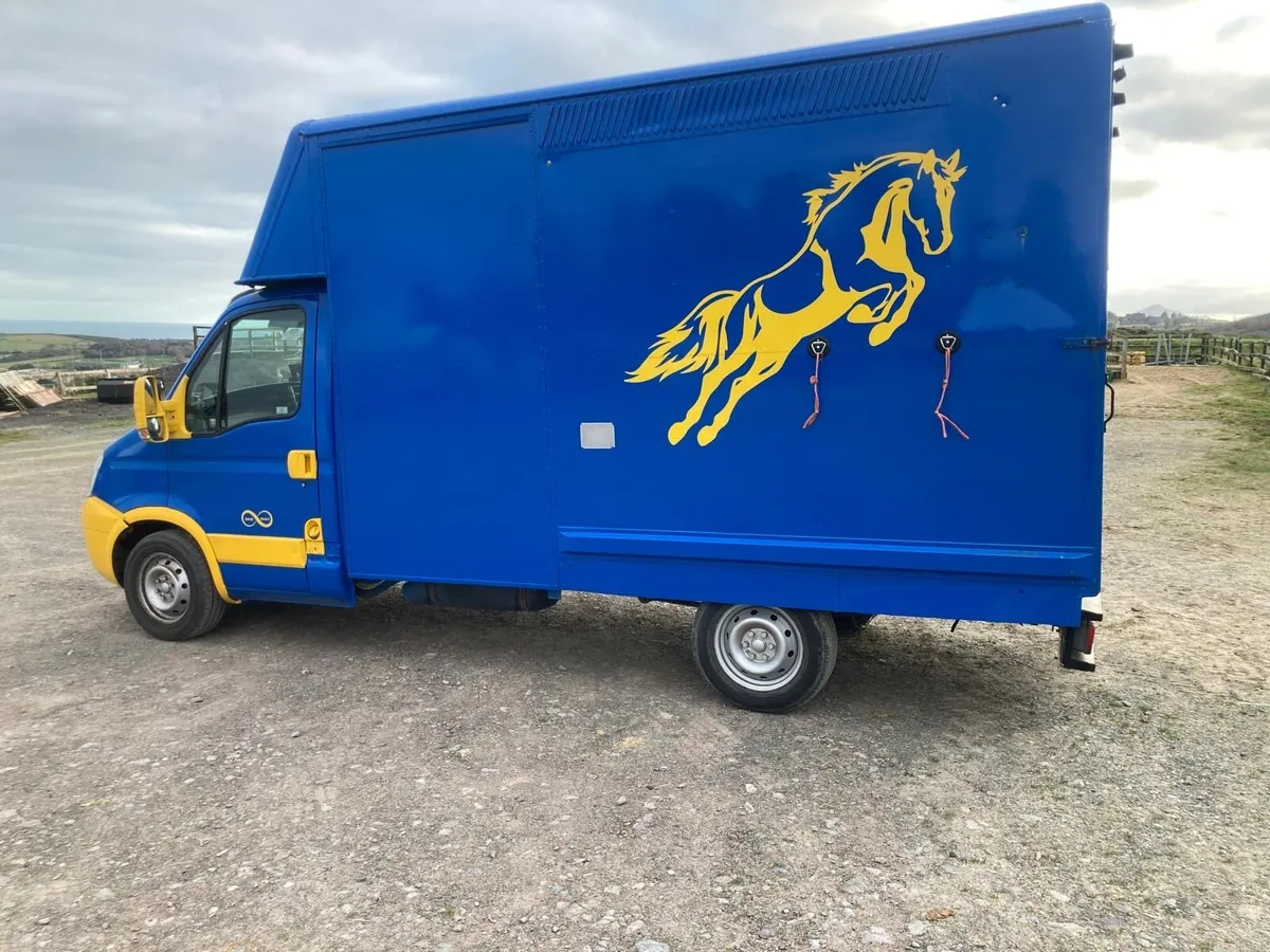 3.5 tonne Horse truck - Image 2