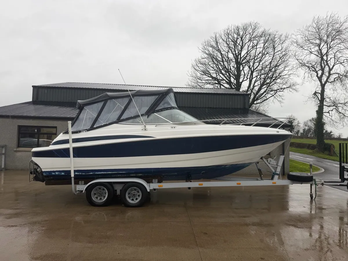 Maxum 2400 scr sport cruiser - Image 1