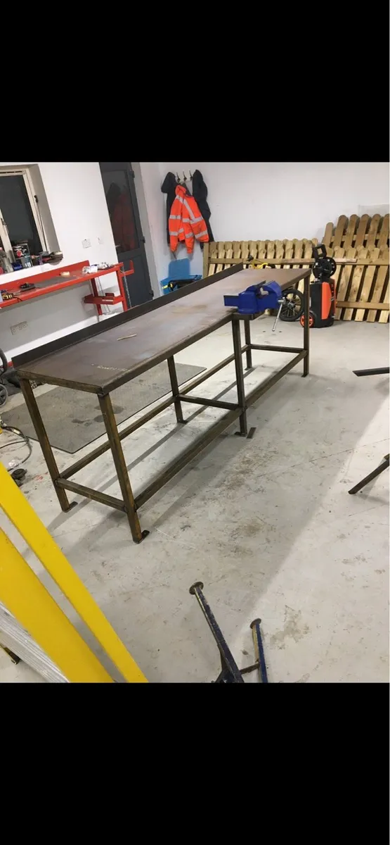 Work bench - Image 1