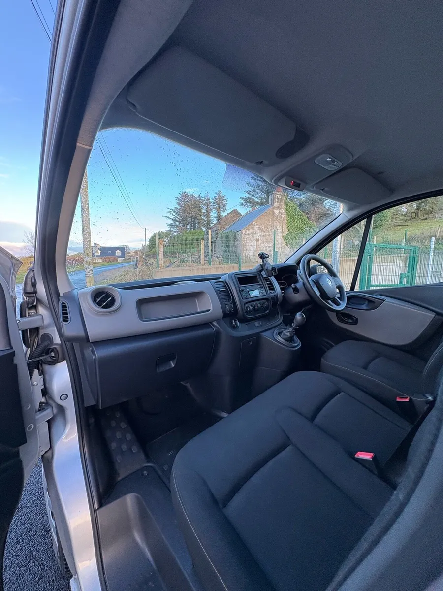 2019 Renault Traffic Taxed & Tested - Image 3