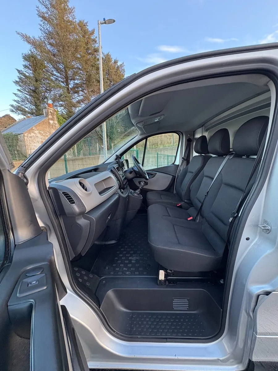 2019 Renault Traffic Taxed & Tested - Image 4