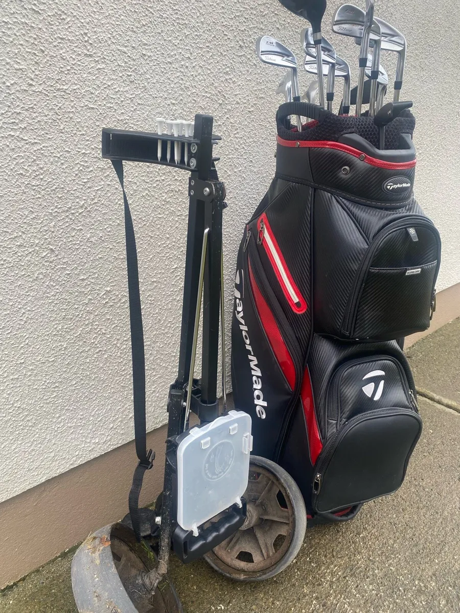 Golf clubs, bag and trolley - Image 3