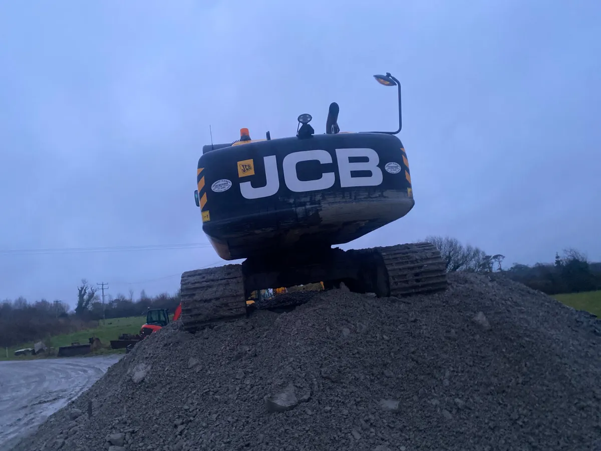 JCB 220LC 2016 (18078) - Image 4