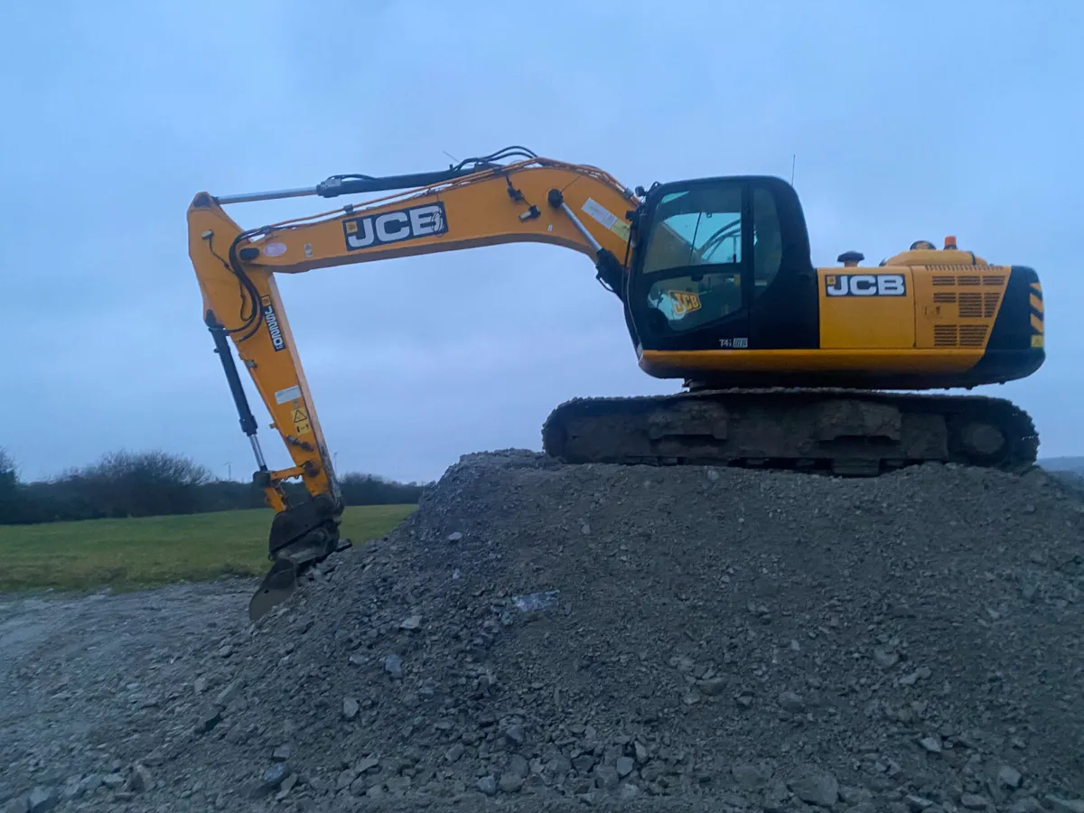 JCB 220LC 2016 (18078) - Image 1
