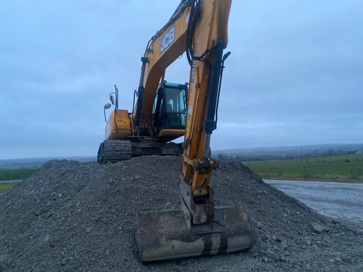 JCB 220LC 2016 (18078) - Image 3