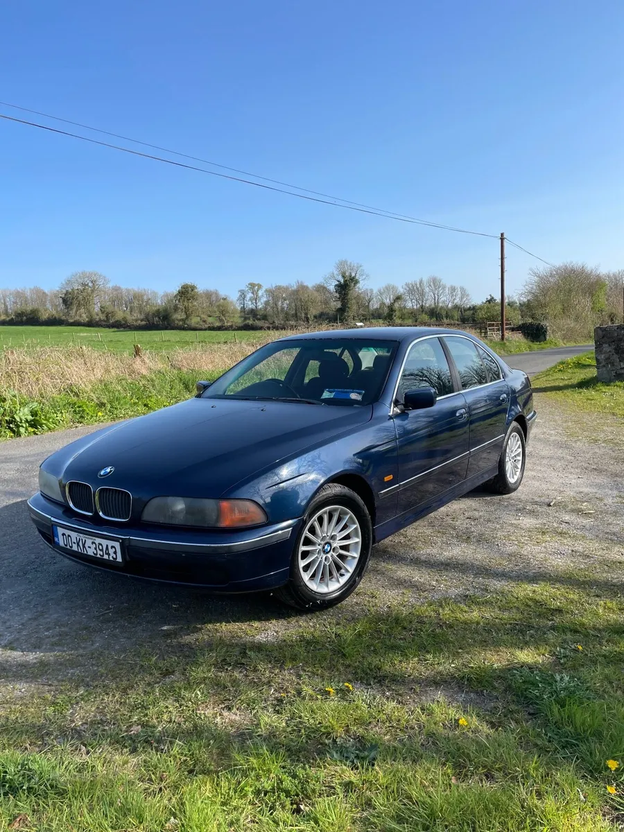 BMW 520I - Image 2