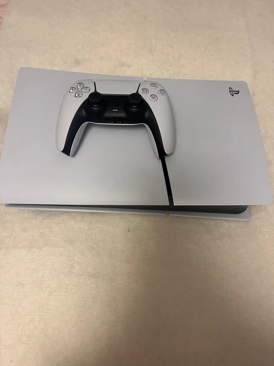 Sony PS5 with a controller like new (barely used) - Image 2