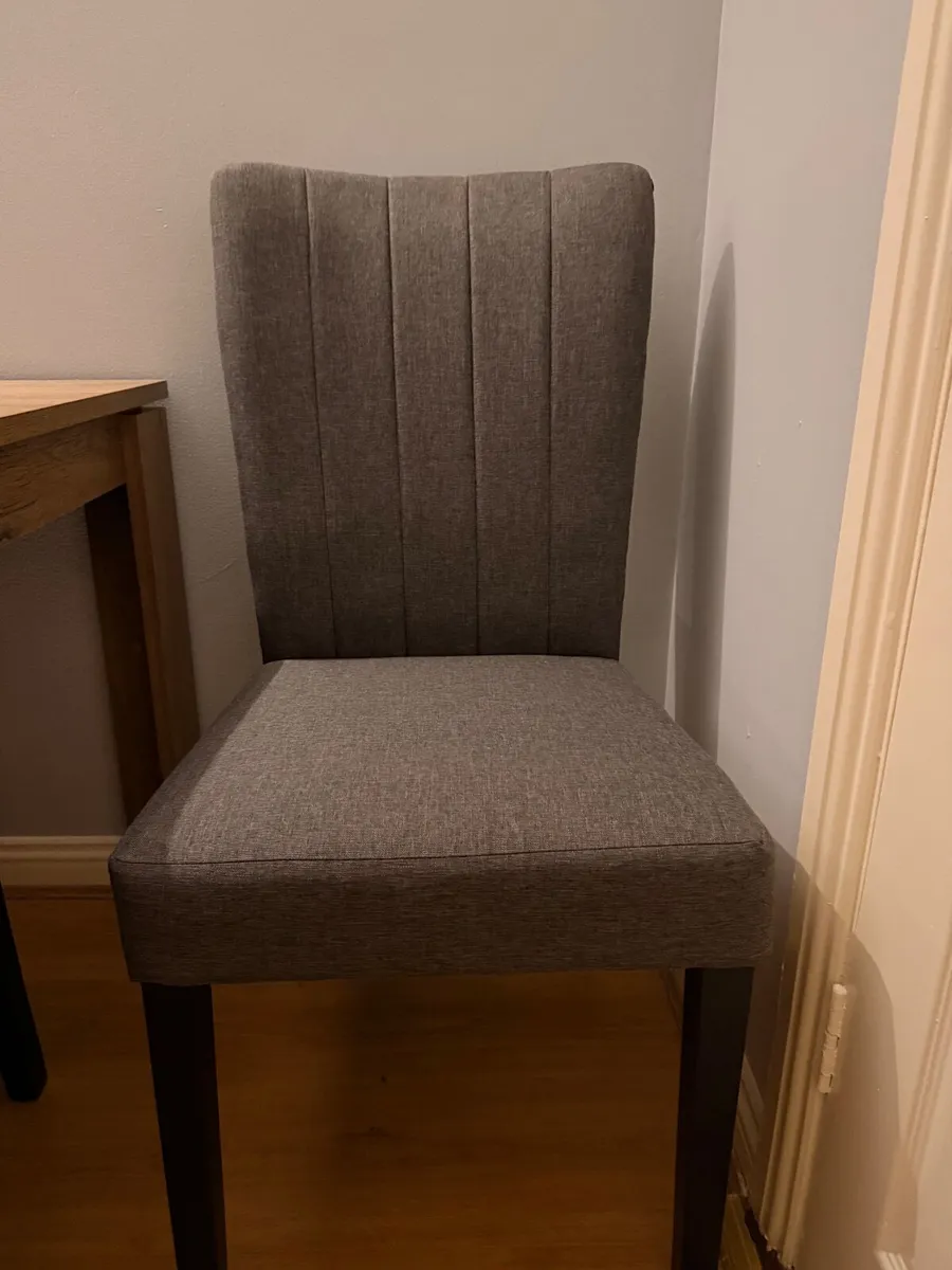 4 Seater Table and Chairs - Image 3