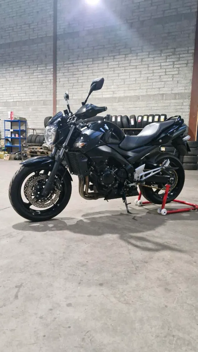Suzuki GSR 600 - Image 2