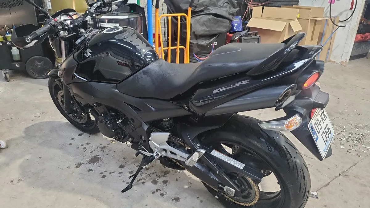 Suzuki GSR 600 - Image 3