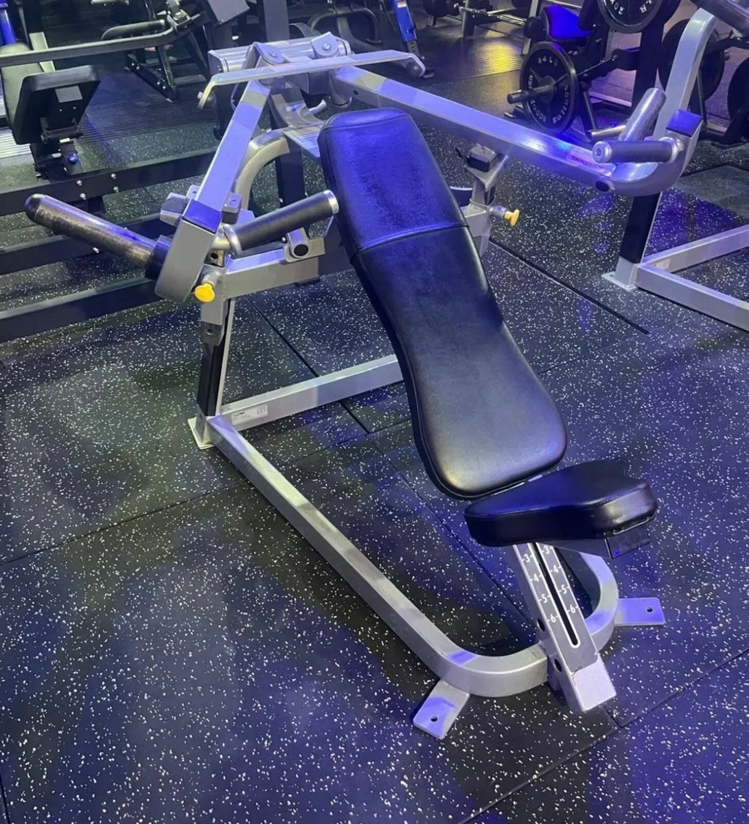 Cybex Advanced Incline Chest Press - Image 1