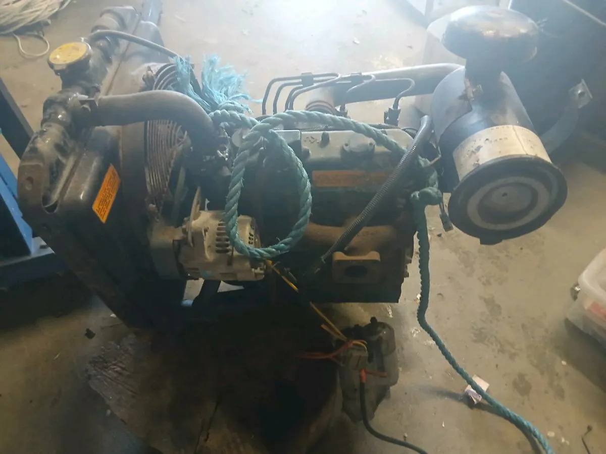 Kubota 3 cyclinder diesel engine - Image 3