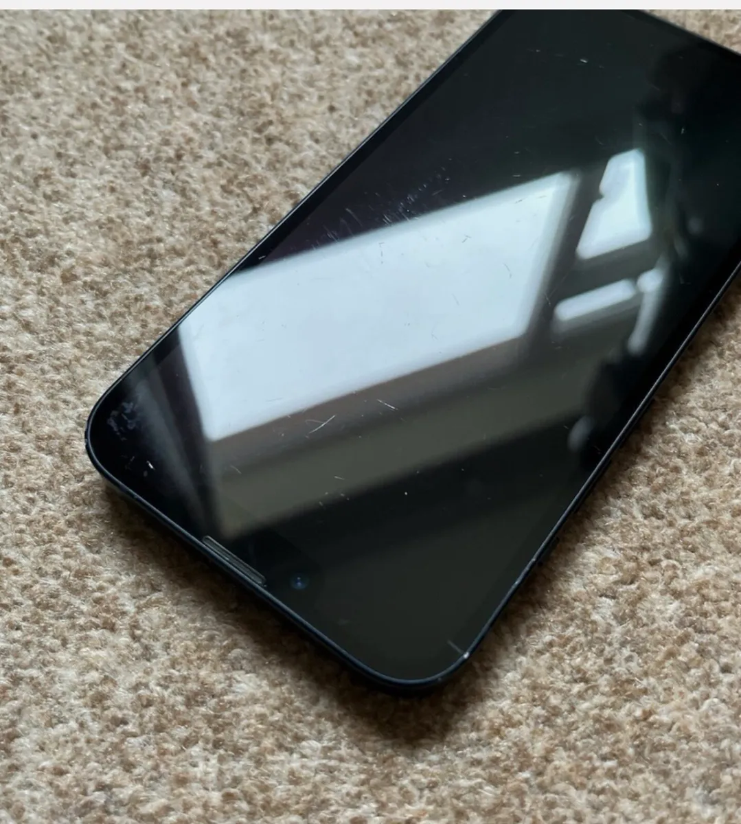 iPhone 13 - Image 2